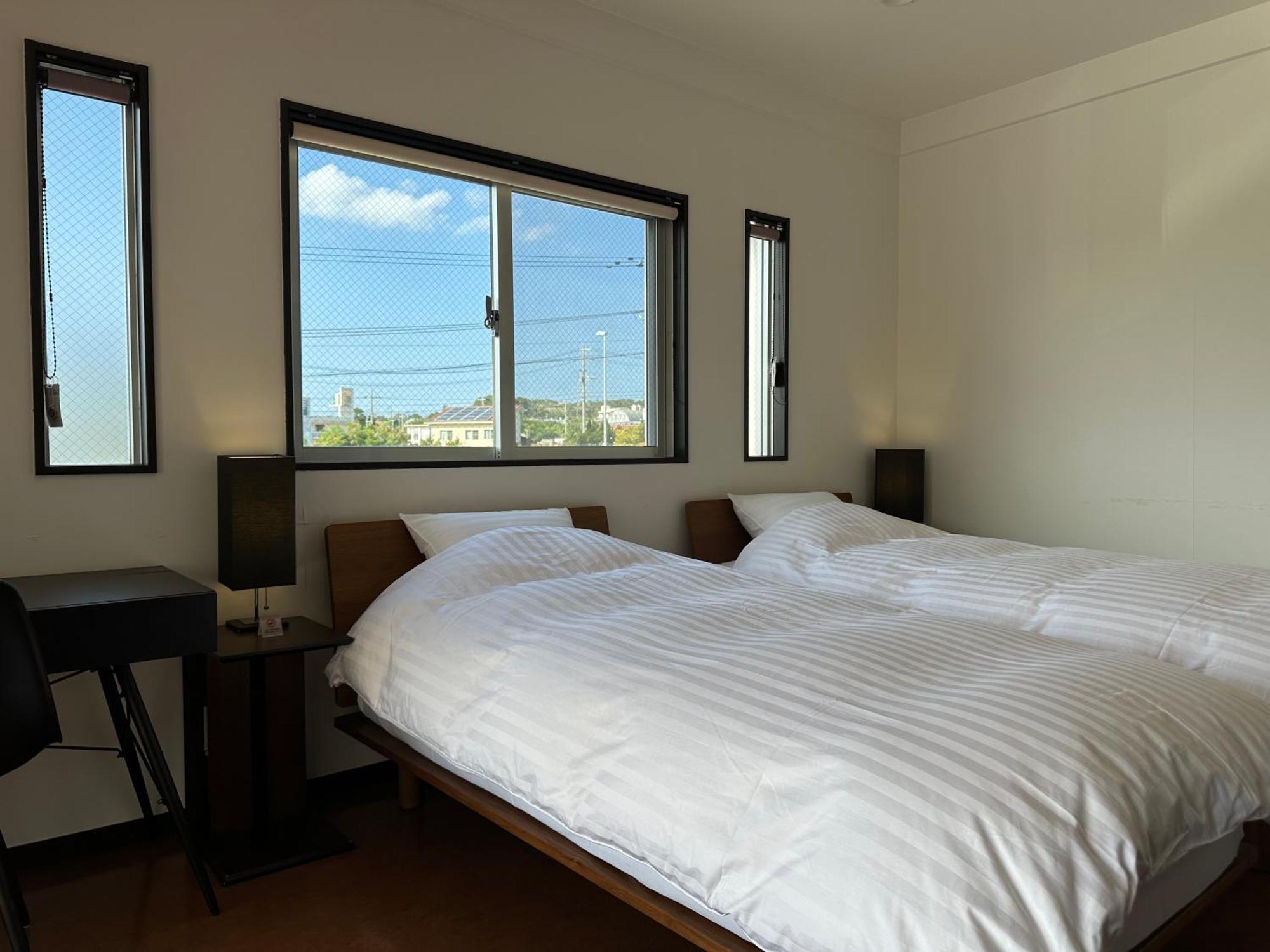 White Reef Apartment Uruma Bagian luar foto