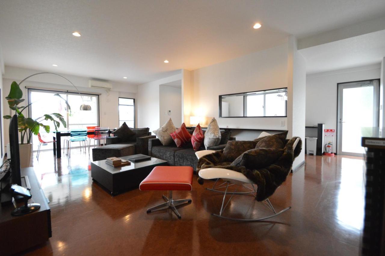White Reef Apartment Uruma Bagian luar foto